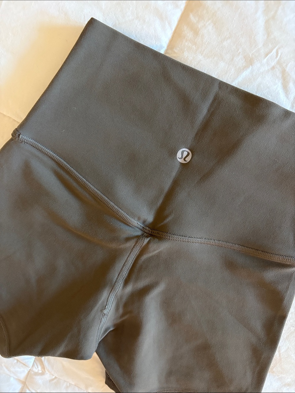 Lululemon High Rise Taupe Brown Align Shorts Athleisure 2inch Size 2 - Picture 2 of 3